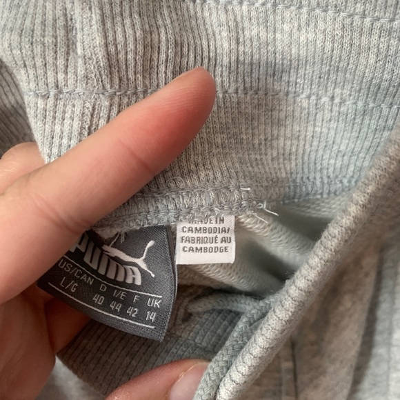 Puma grey and cream striped joggers, size Large - Picture 9 of 11